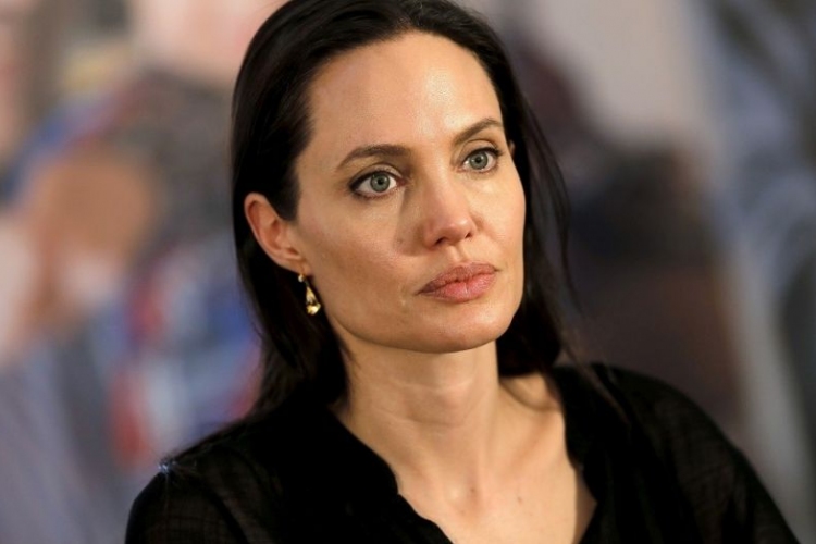 Angelina Jolie szerint a nők ellen elkövetett szexuális erőszak háborús fegyverré vált