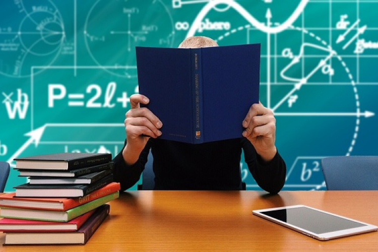 A tehetséges rábaközi diákok előtt is itt a lehetőség