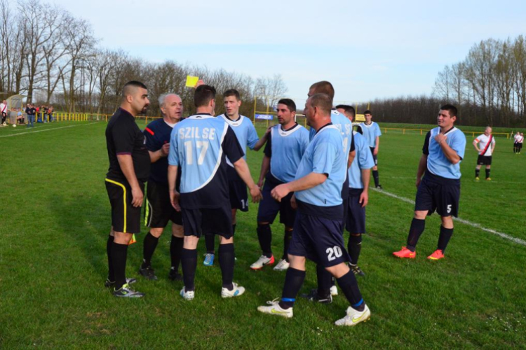 Vág-Szil 2:3 (1:3) megyei III. o. Csornai csoport bajnoki labdarúgó mérkőzés