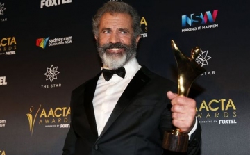 Mel Gibson tartolt, de Krokodil Dundee is díjat kapott