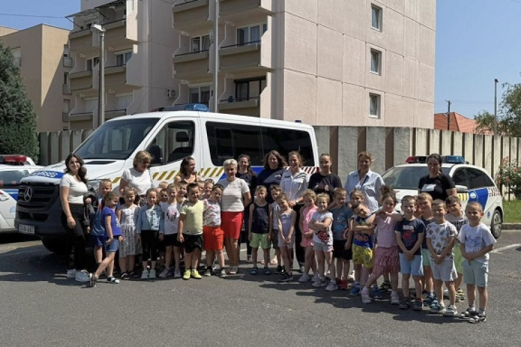 Az Ovi-Zsaru is elköszönt a nagycsoportos óvodásoktól Csornán