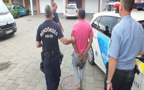 Embercsempészt fogtak el a kapuvári rendőrök