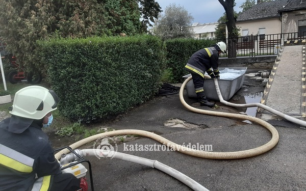 Sikeres tűzoltó technika kezelői vizsgát tettek a csornai önkéntesek