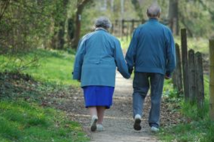 Óvakodjanak a nyugdíjasok a csalóktól!