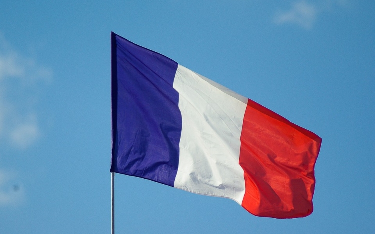 Évértékelő - Franciaországban teljesen új politikai helyzet alakult ki