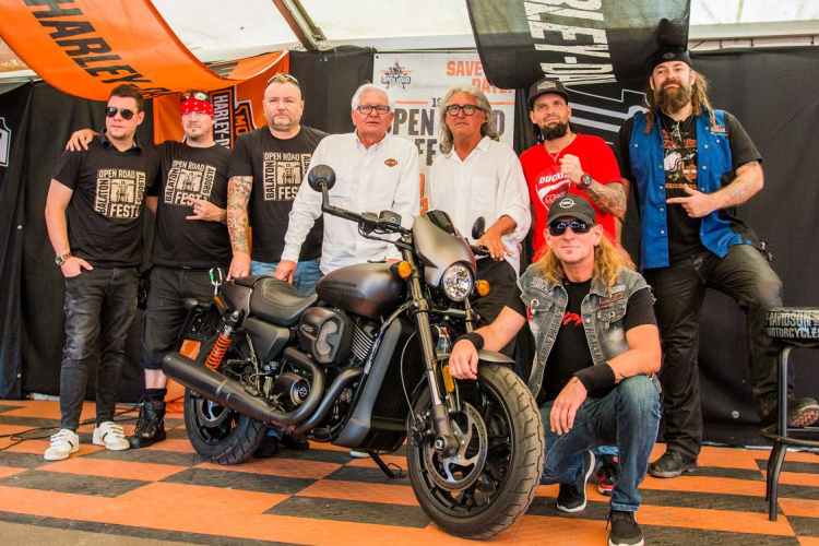 Az Open Road Fest nyereménymotorjára idén bárki rárepülhet