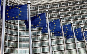 Vizsgálatot indított az Európai Bizottság a reklámadó miatt