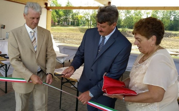 Helyi termelői piacot avattak Kónyban a falunapon