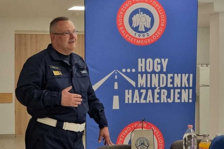 A közösségi média, influenszerek, ismert sportolók is segítenek