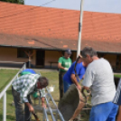 Nézőtéri ülőszékek elhelyezése a szanyi sporttelepen