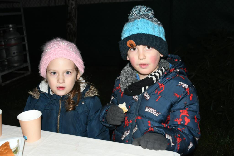 19-ik adventi ablaknyitás Vágon