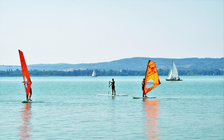 Megtartják szombaton a 40. Balaton-átúszást