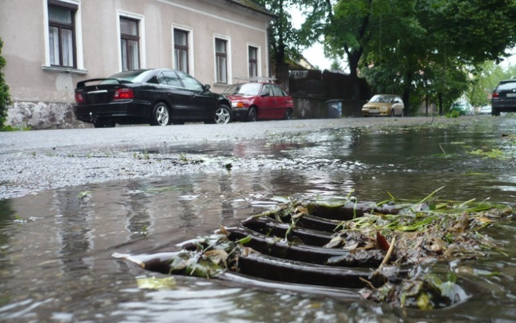 Mire érdemes figyelni a zivatarok idején?